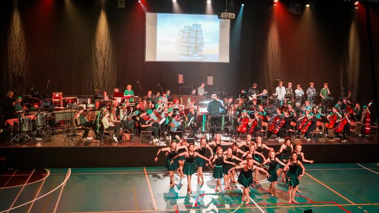 Rudersdal Musikskole og RuBA opfører "Beyond the Sea" til temaforestillingen "Et hav af musik"